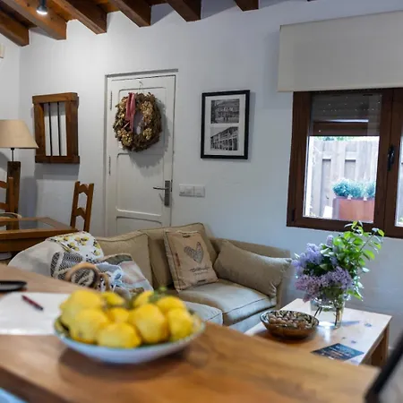 Vivienda Uso Turistico Buscando Lino Сотосальбос