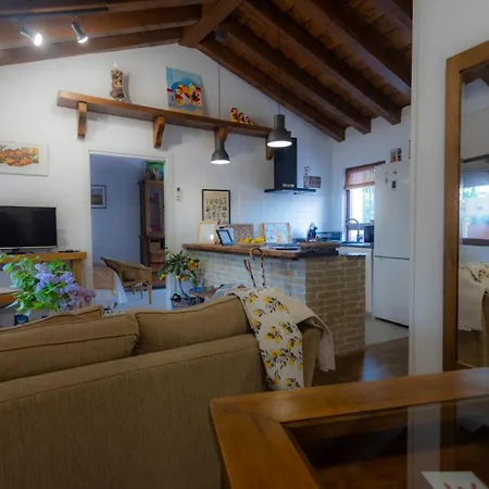 Vivienda Uso Turistico Buscando Lino Сотосальбос